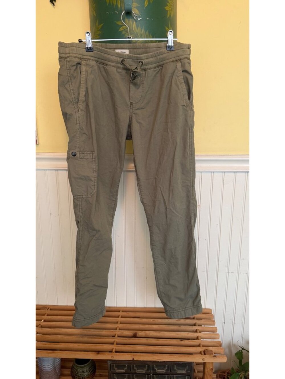 L.L. Bean Womens Olive Green Cargo Pants S Petite Cotton/Spandex Adjustable Wais